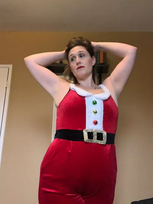 Christmas time is here and let’s get naughty 🤤❤️ by _ThiccLouise_