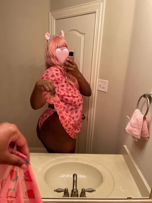 Chubby Booty~ 🍓 by fathornyhippo