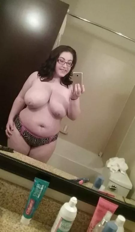 Chubby but still a cutie 😉 by BigBussomBrat