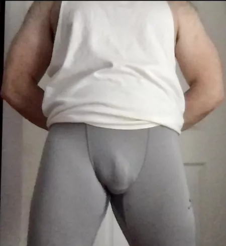 Chubby dude rockin’ a chubby in some workout leggings 😜 by throwawaydickaway