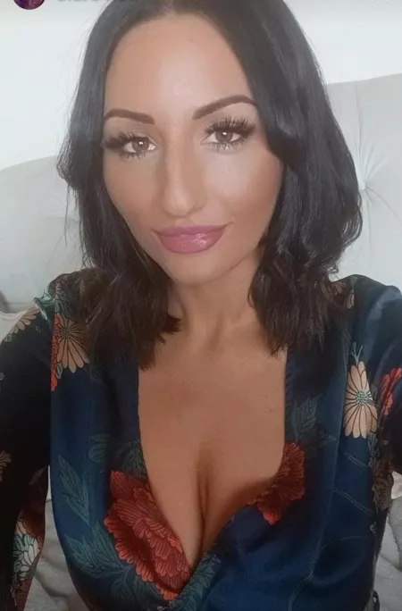 Claire looking hot by Englishgenttleman