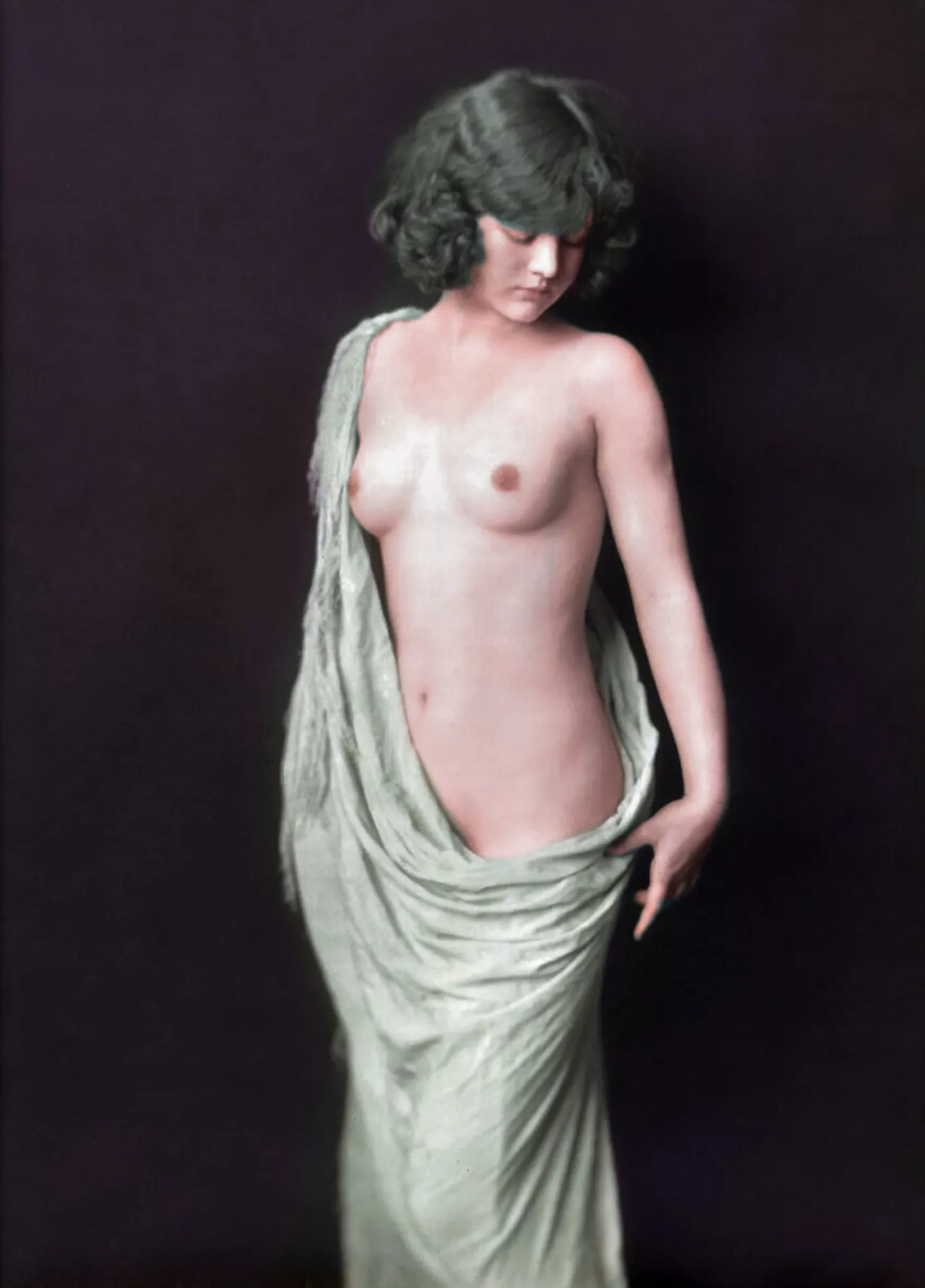 Clara Bow, circa 1926 [colorized] posted by ennisforwerk