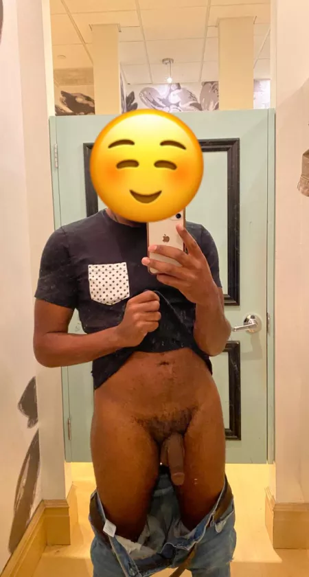 Classic dressing room mirror by PokemonShotgun