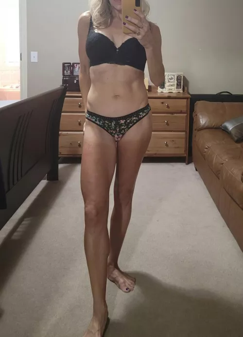 Classic runner tan lines. by sunseekgirl