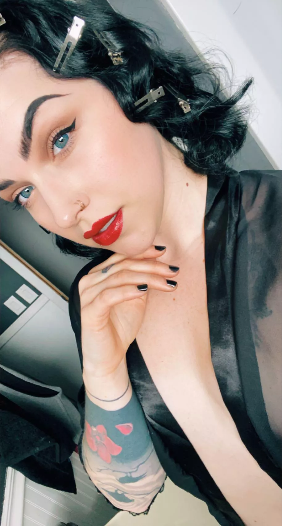 Classic waves and wings posted by Evilynxo