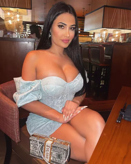 Classy Lady by tenant69