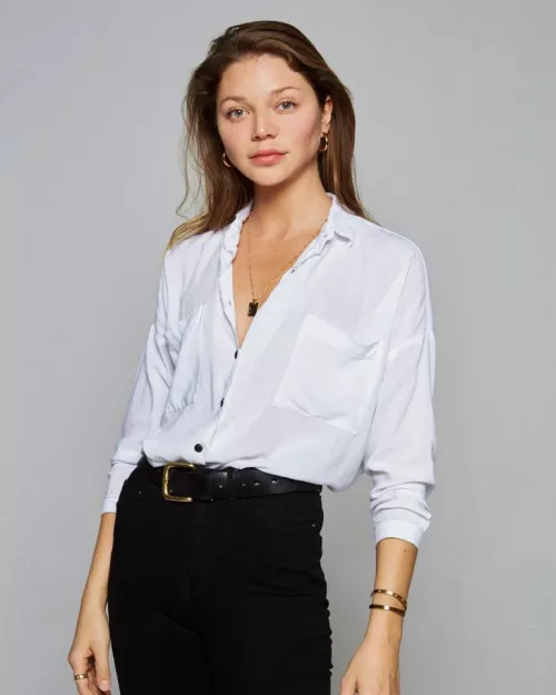 Classy modelling pose by Jessie Andrews by SpunkySpunkyAssGuy