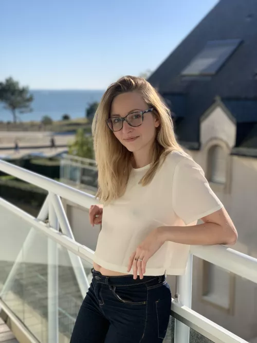 Classy without bra (f)31 by only_blondie