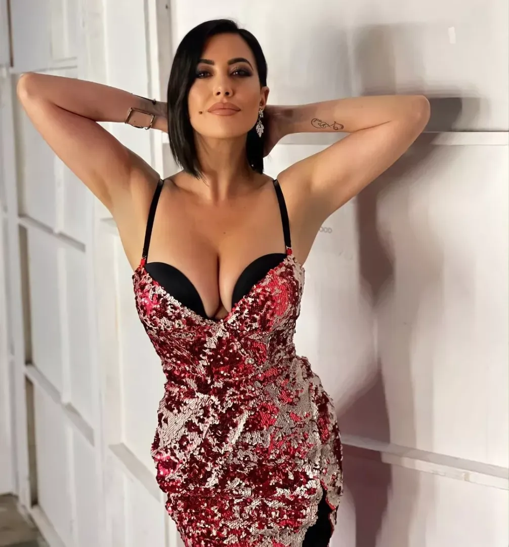 Claudia posted by imnotjavier