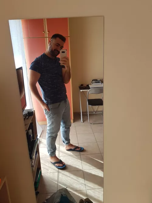 Cleaned the place and felt sexy by satelar