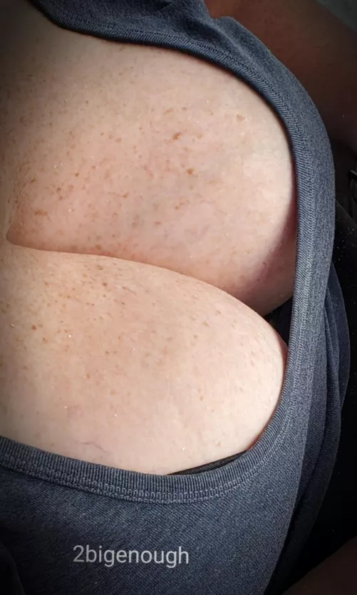 Cleavage frex by 2bigenough