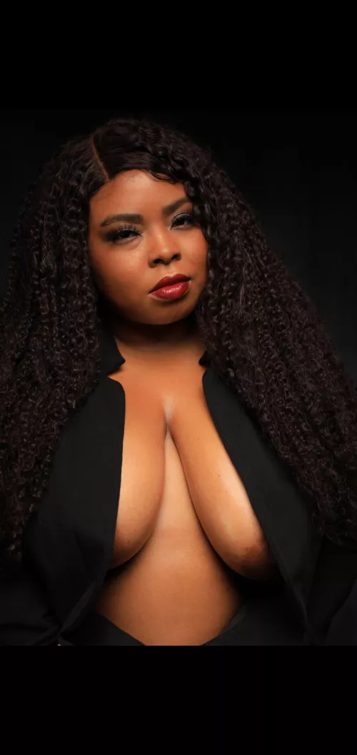 Cleavage looking yummy. by Coratexplorer