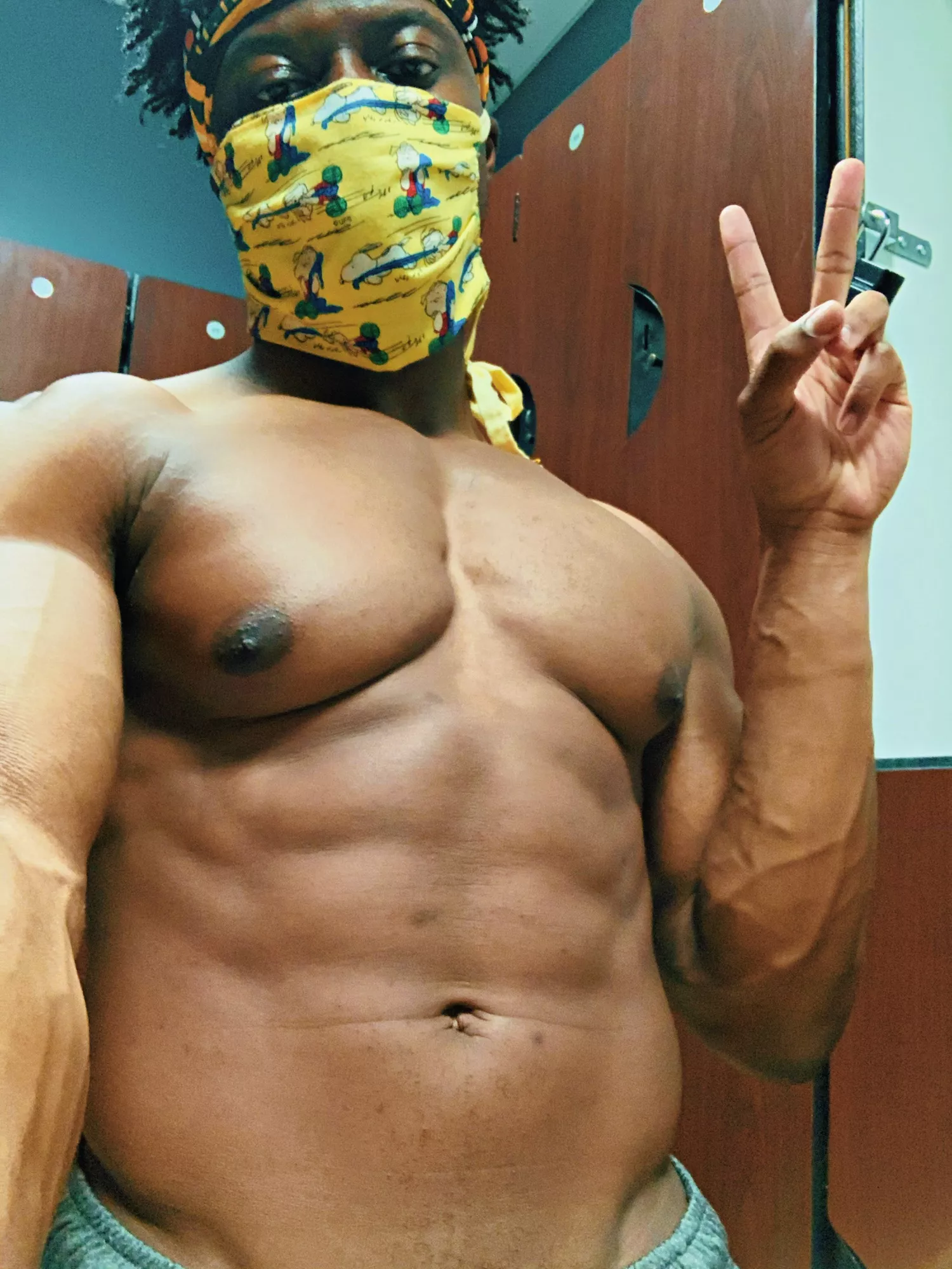 **Clever caption that’s gonna get me the attention I’m hoping for** posted by SchIongKong