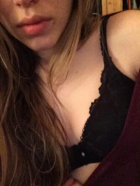 Click the arrow + Im i bored need some one to make me ralax and . Dicresse my bordam for 10$. Hit me on k1k ellaHsmith by ellaHsmith