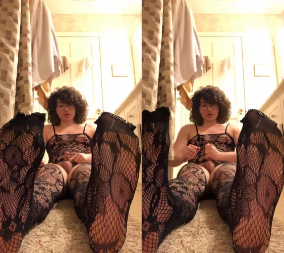 Clit or feet first? by sissyserahhh