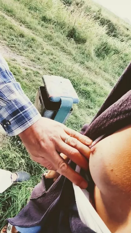 Cmon just one, please by zifes