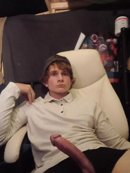 Cockllklfjdn by Unlucky-Effort3529