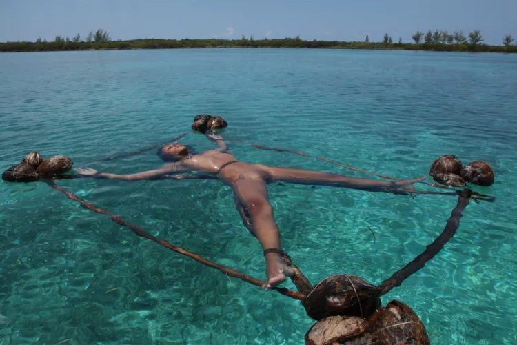 Coconut float by bubblrisback