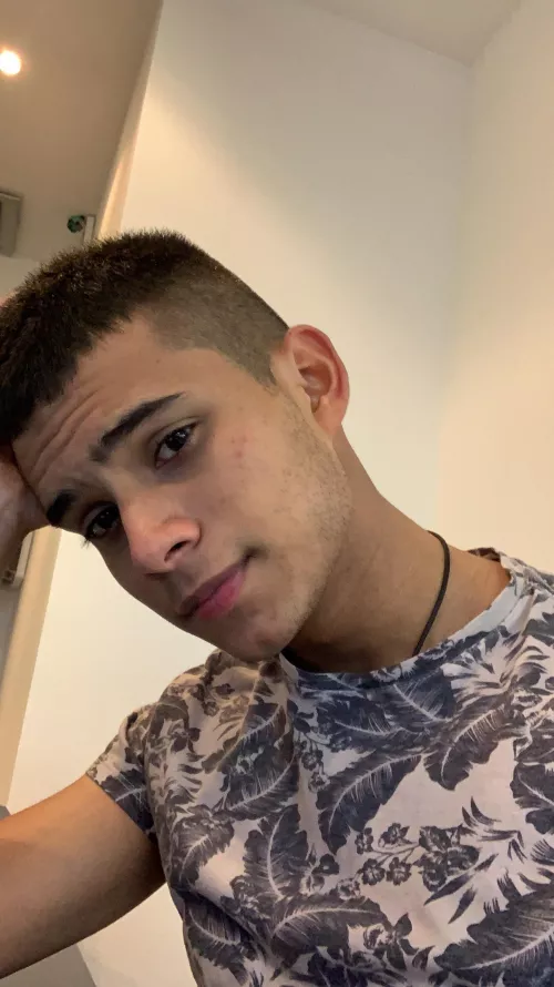 Coffee or tea? 😵‍💫 by Pipe_Momext