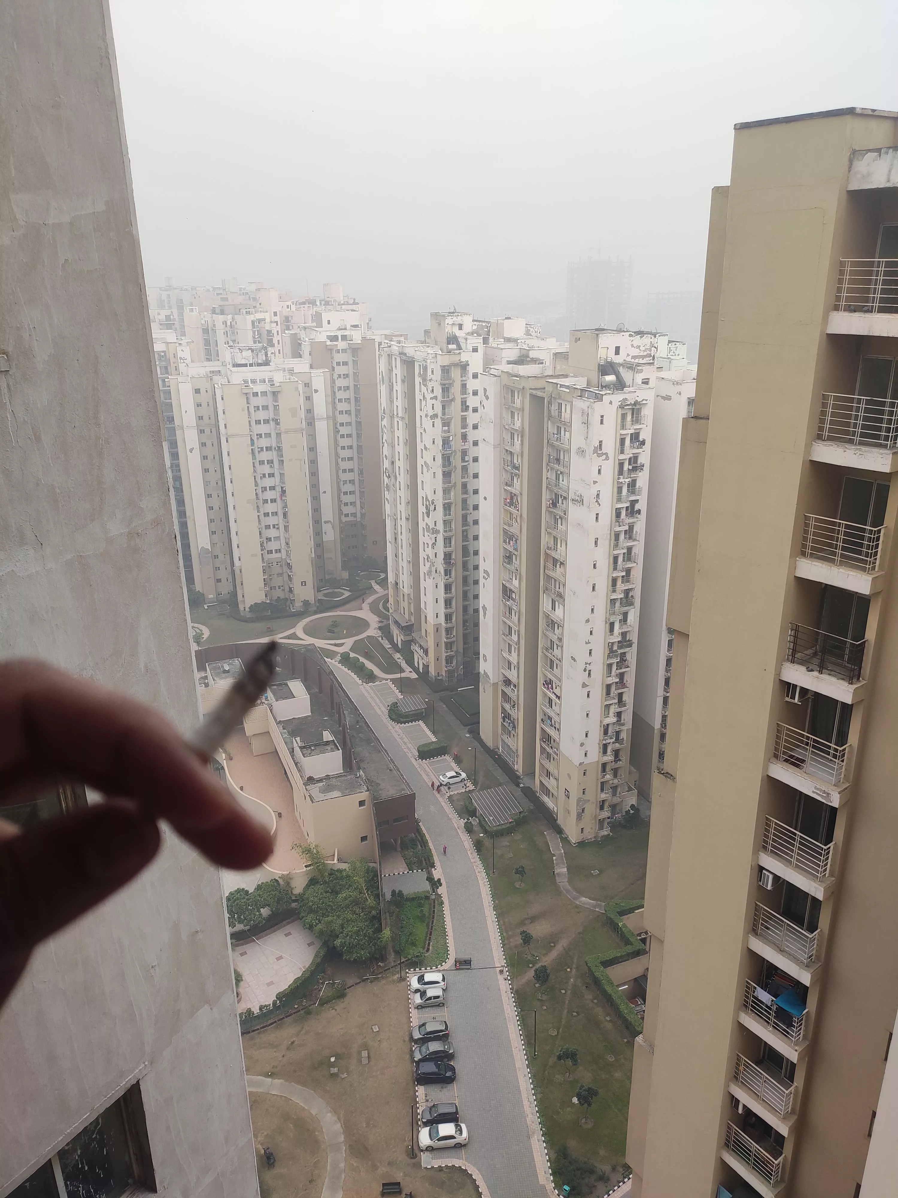 Cold as fuck, Cigarettes without sex😢... Open for talks (24M4F) posted by Quirky-Bowl-7953