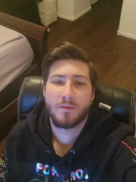 Colds beating me up and going into a 12 hr shift, perfect time to post the first pic of myself right? by Ironsyigon