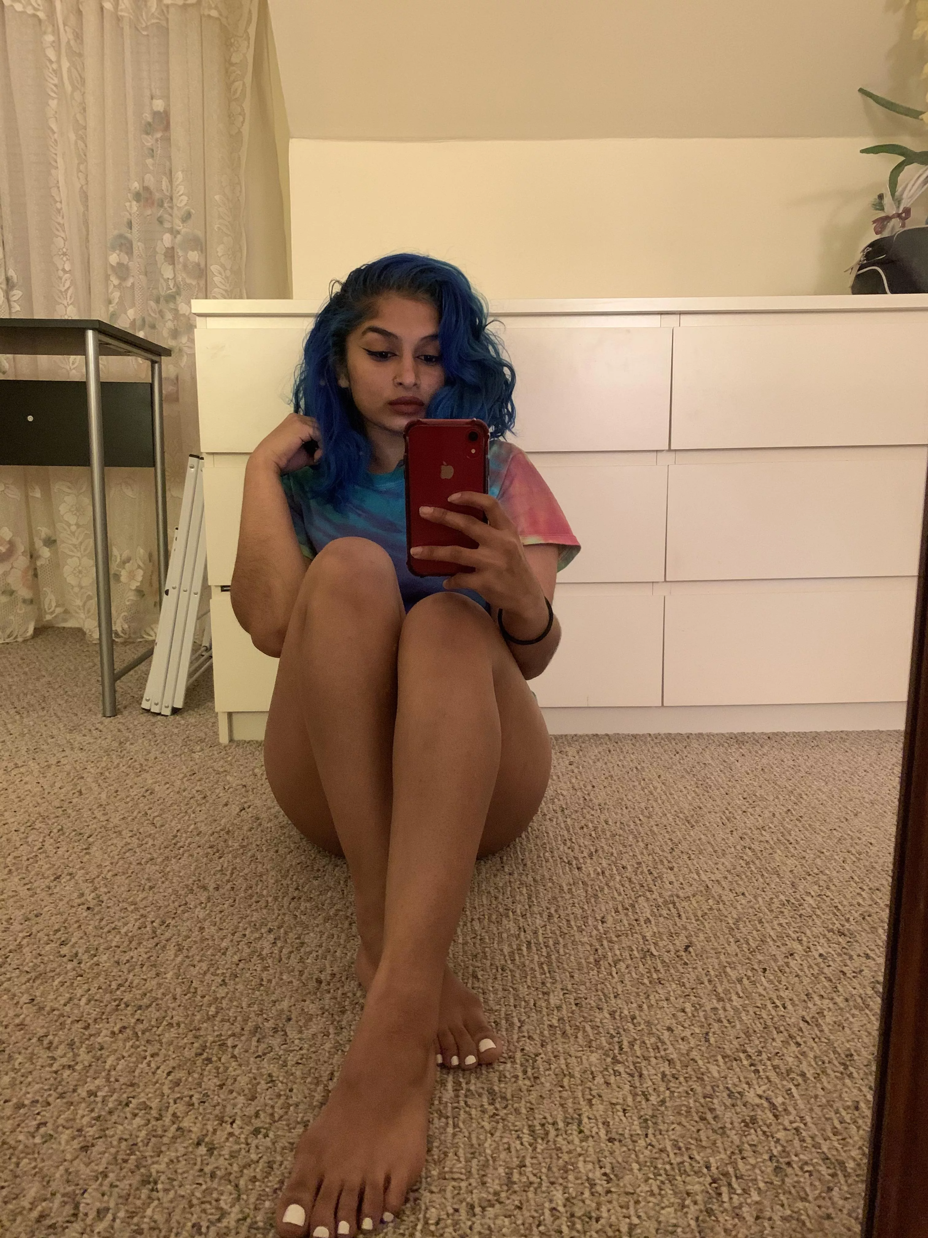 Colorful lil thing😏 posted by lilbrownie_bite