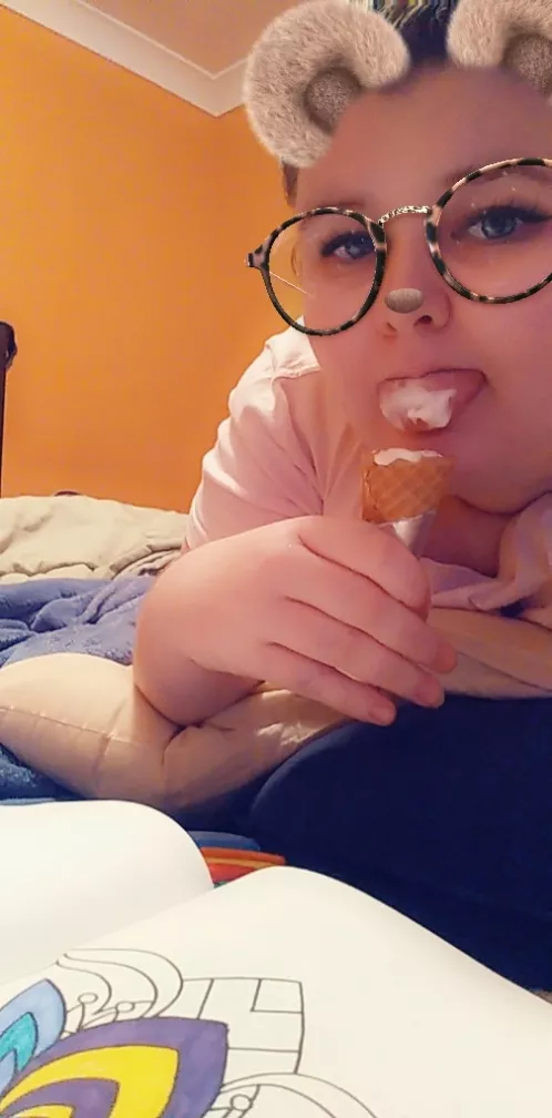 Colouring and ice cream now just need booty rubs from daddy posted by unicornbaconj