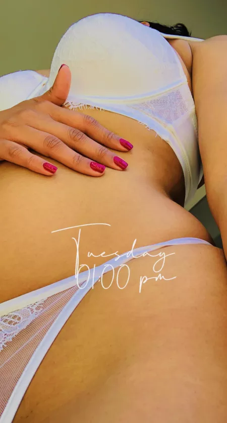 Come and get me [F] by SophiaFlowers85