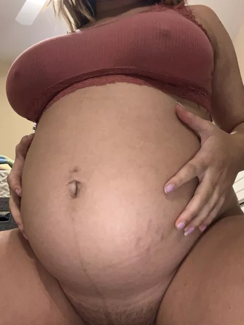 Come and get my huge pregnancy Dropbox for super cheap 💜 all 9 months of content! DM me 💜 by oopsbrianna
