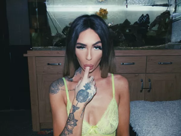 Come feel how wet I am... by charlieeann