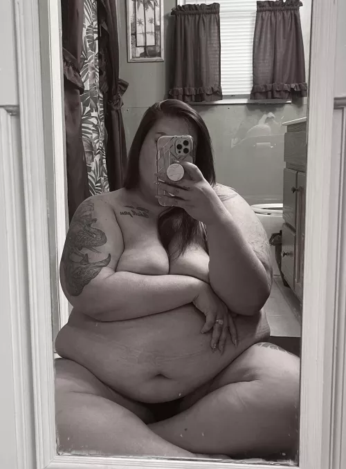 Come fuck me on the bathroom floor 😜 by Expensive-Bat9235