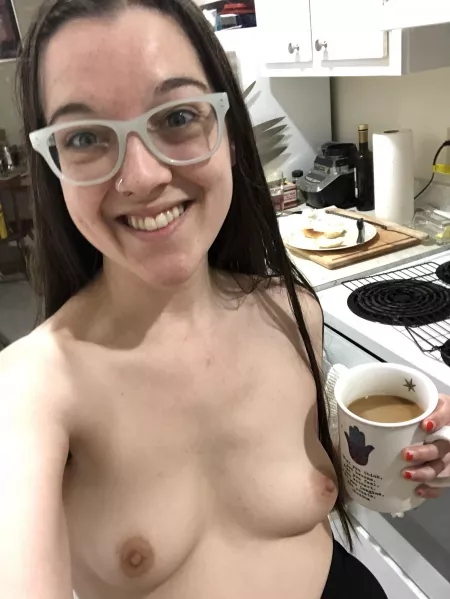 Come have a coffee and a snack— there’s fresh bread! 🍞☕️😋 by keepingthisasecret