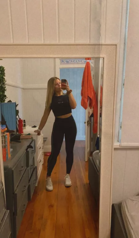 😉come have some fun with me, a petite Aussie girl with a big ass🤯💕 by aussiegalxx