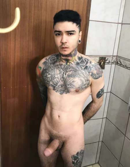 Come here by Nathandamiani_