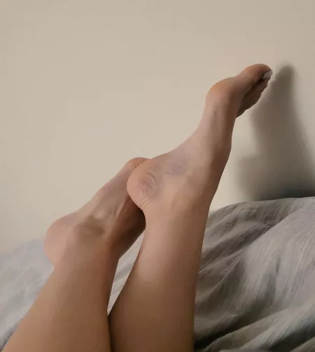 Come here foot boys😈 by Goddess257