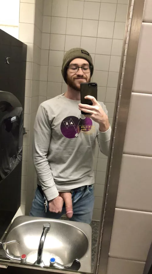 Come here, hold my fat cock by thatonejumbo