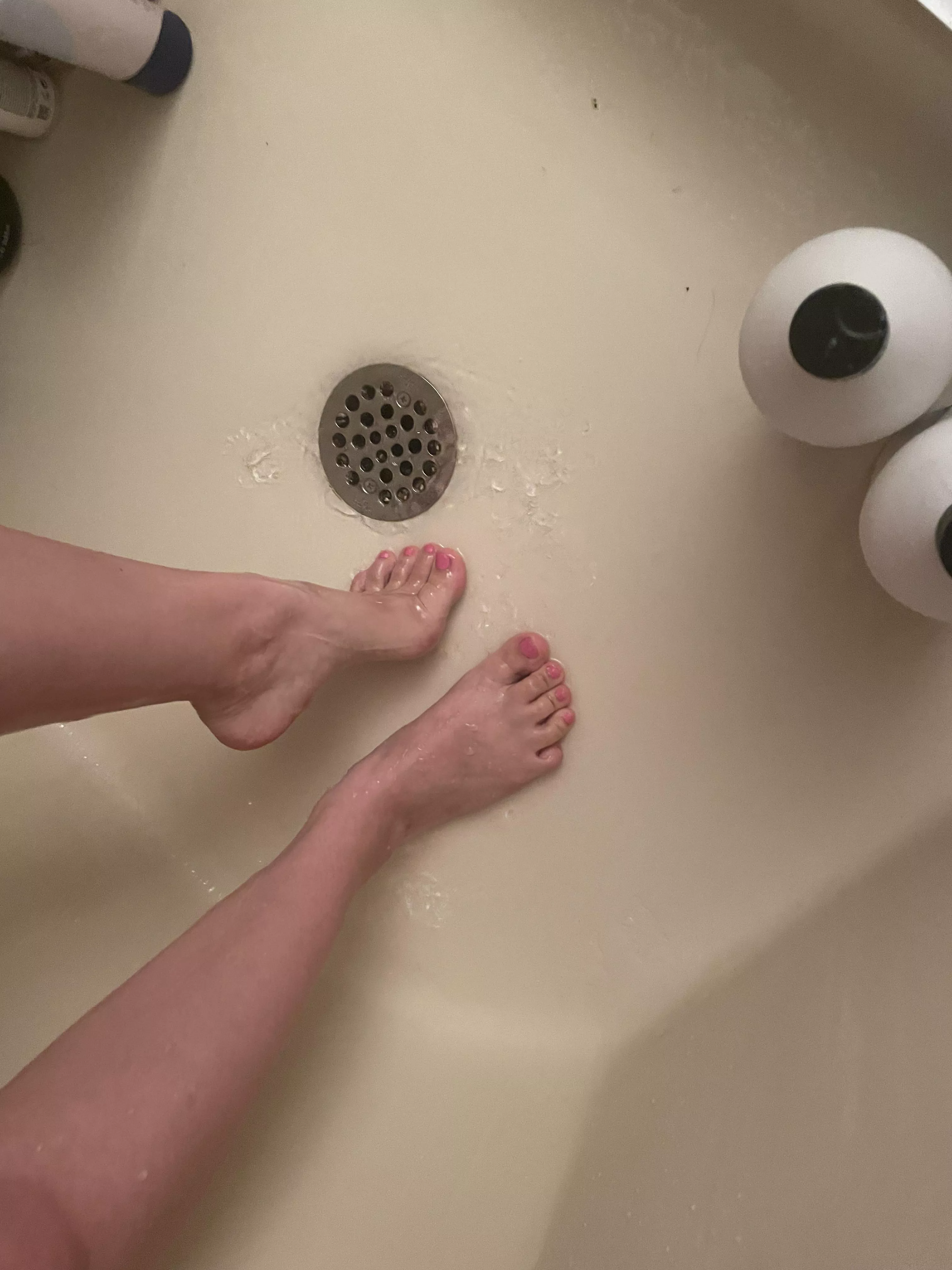 Come join me 😏 posted by Yoshislilsis13