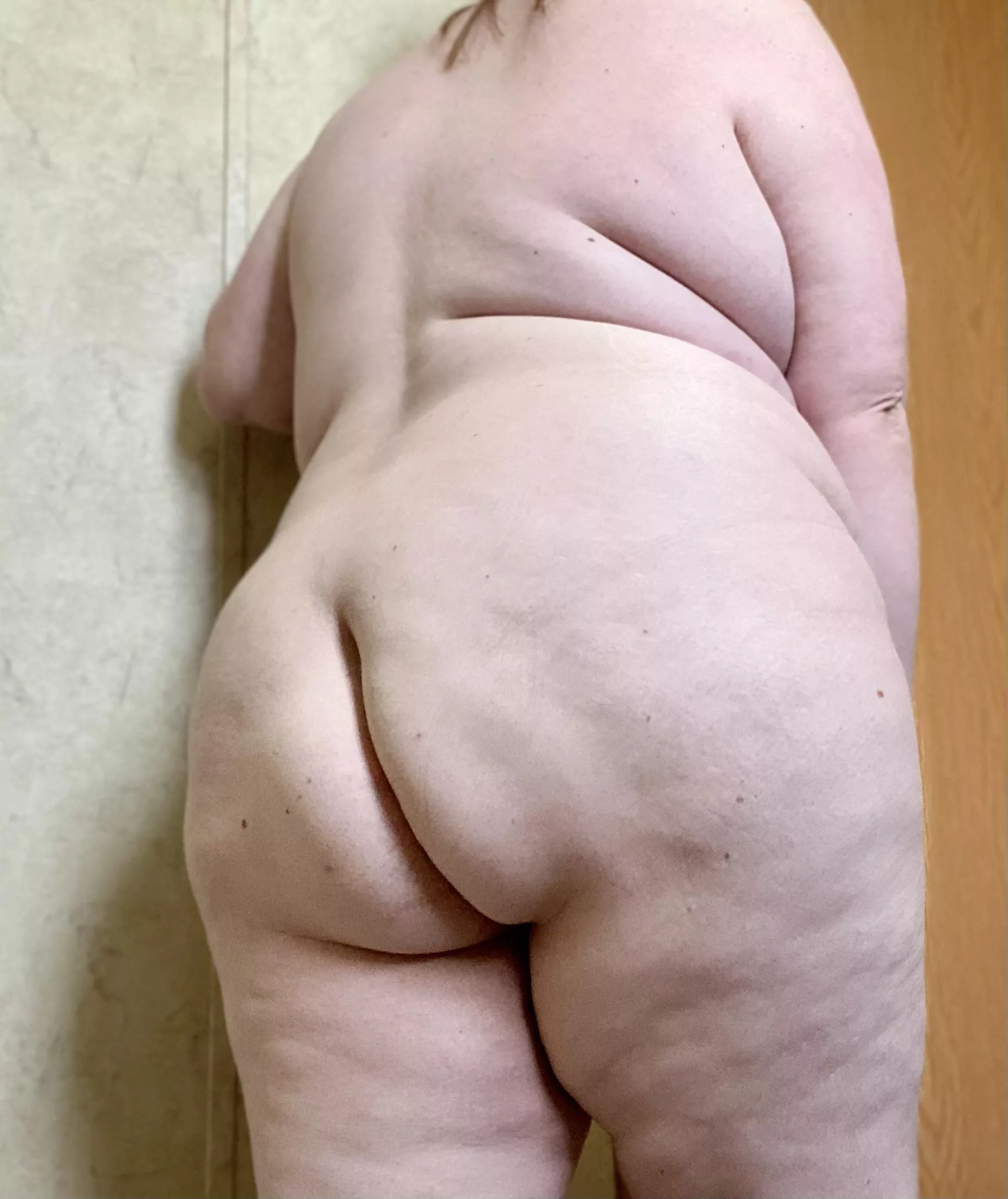 Come join me in the shower 😉 posted by littlebittybuttercup