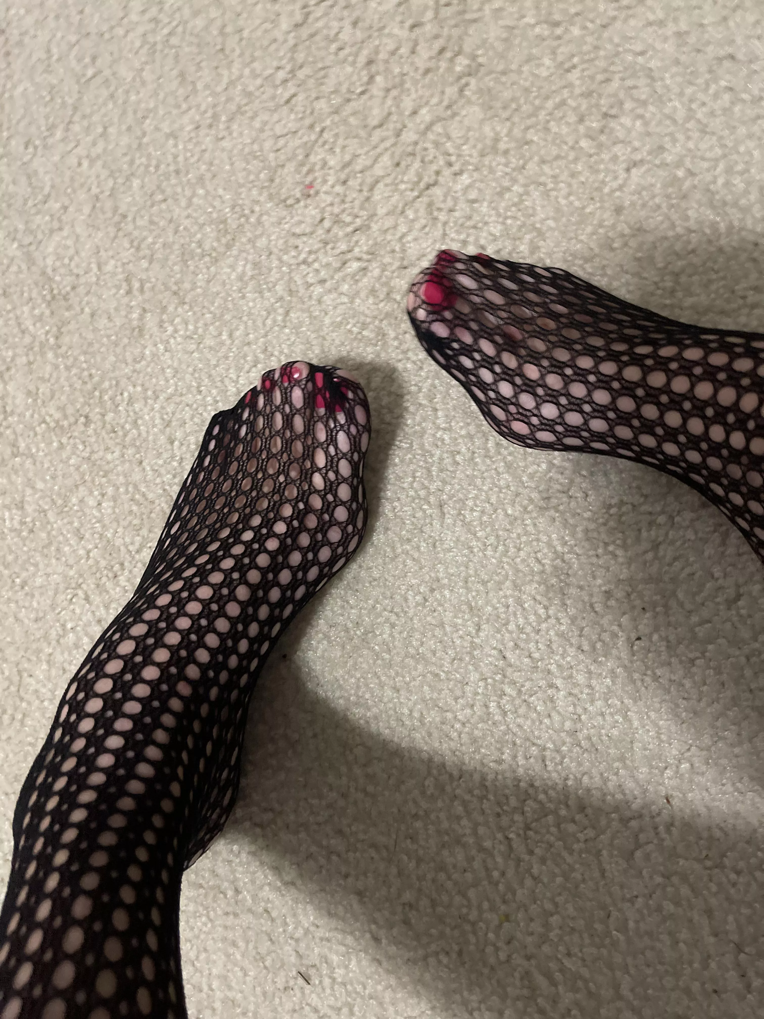 Come kiss my toes😘 posted by [deleted]