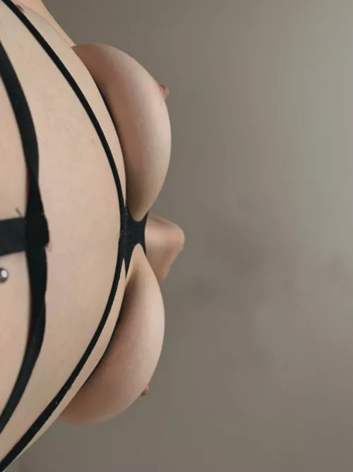 Come on, cum have fun with me. I’m waiting for you. 😘 by MaryKiss_sexwife