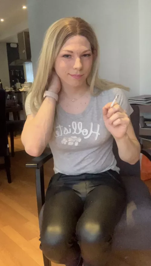 Come oooon, why are you looking at me like that babe, quit iiit 😂😳 by itsbabysienna