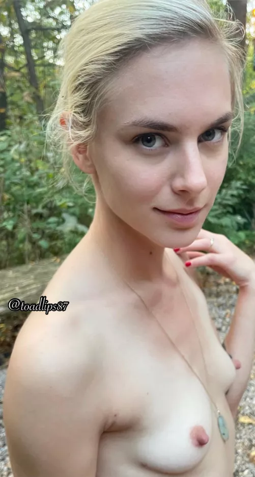 Come play in the forest with me forever and ever and ever 🧚‍♀️ by toadlipz85