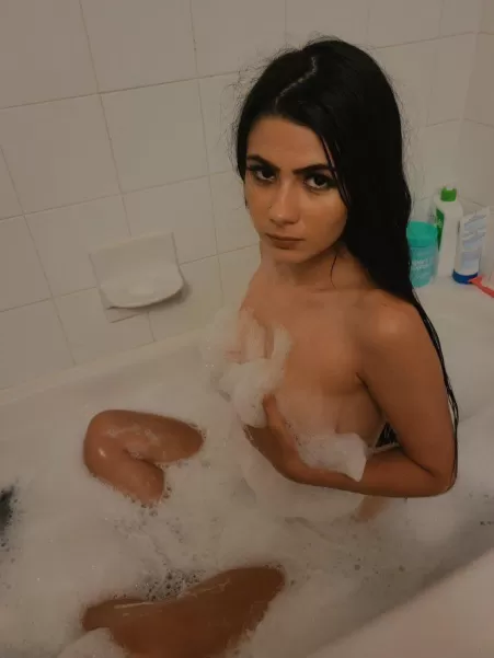 Come play with me by Yellowrosestems