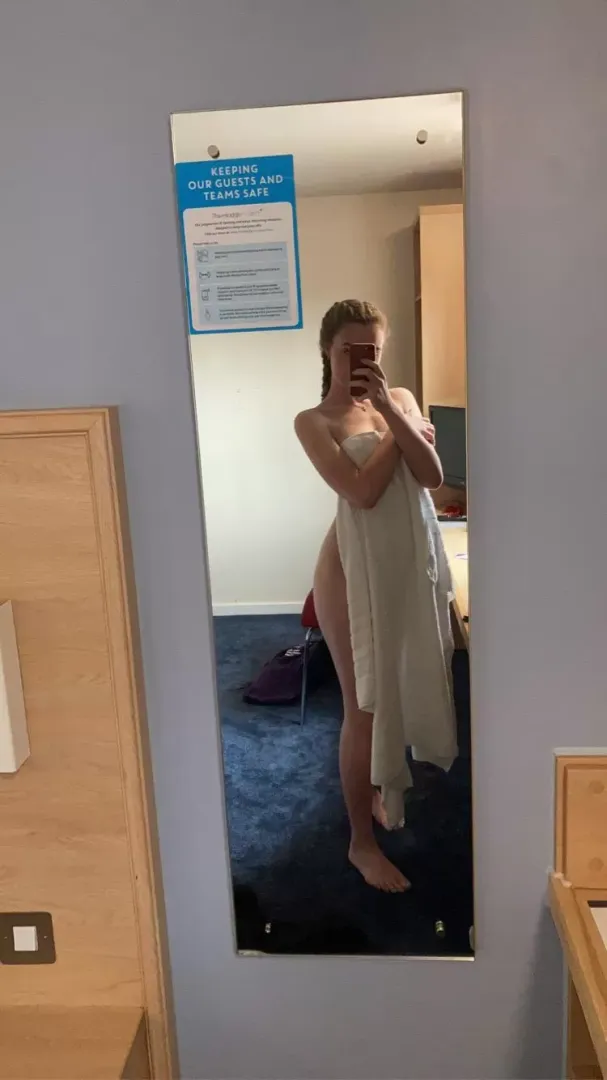 Come play with me 😉 posted by Sxarlettrose
