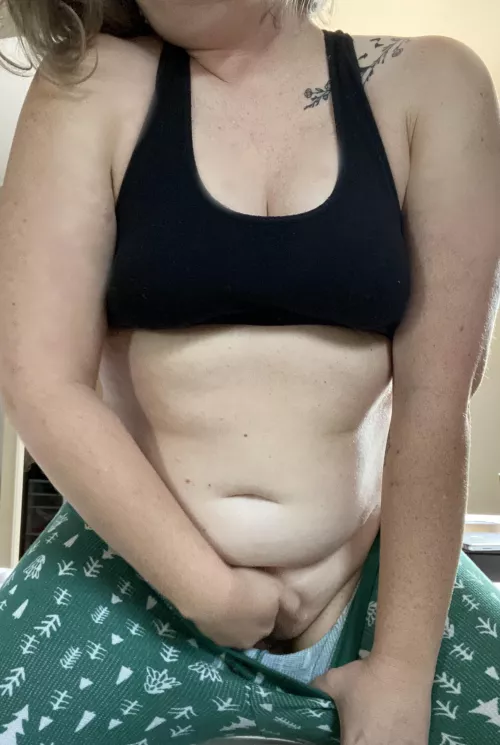 Come play with me so I don’t have to by hotwife3013