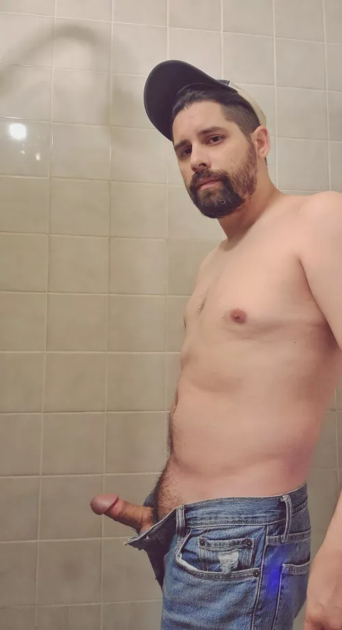 Come play with my beard by UncleGDaydreams