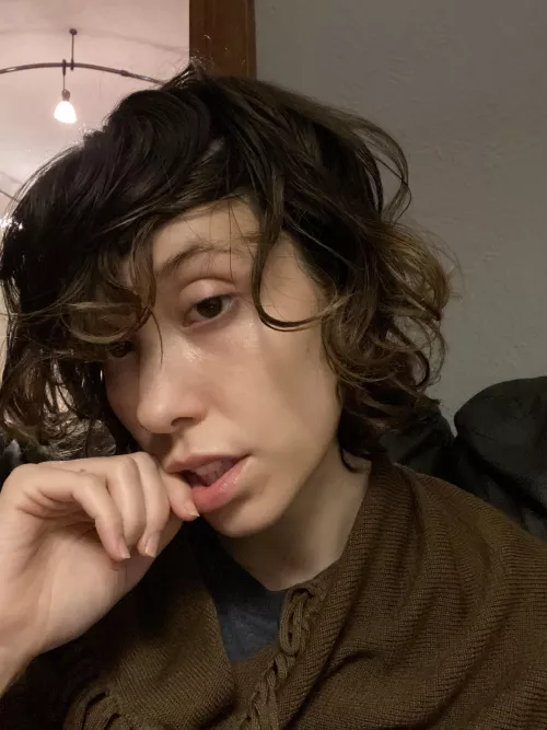 Come play with my hair? by beadlet