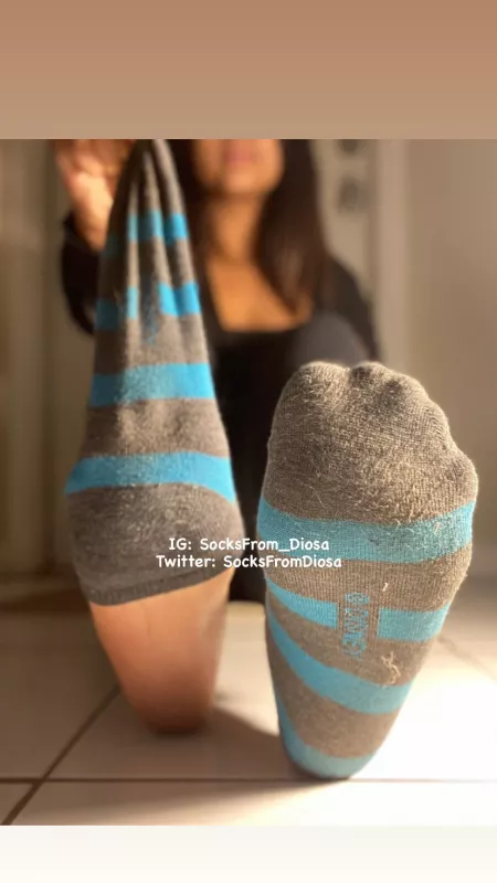 Come remove these ankle socks for me by Socksfromdiosa