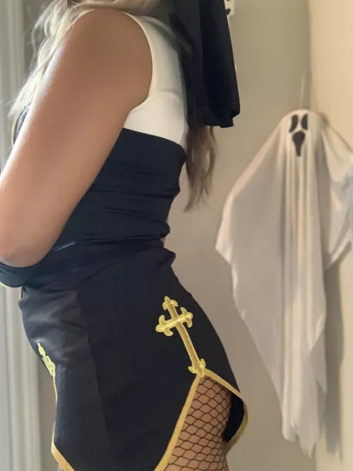 Come see me get freaky on cam. Every Wednesday 8 PM CST on my only fans. Slutty Halloween costumes get naughtier and naughtier each week 😈🖤🎃 by Myrandaaa69