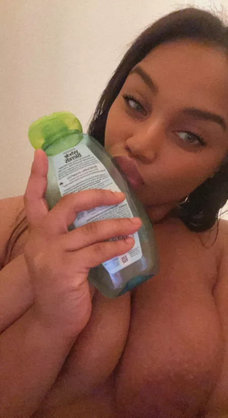 Come shower with me 🥴😘 by Historical-Ad9746